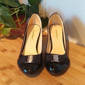 Black Salvatore Ferragamo Pumps